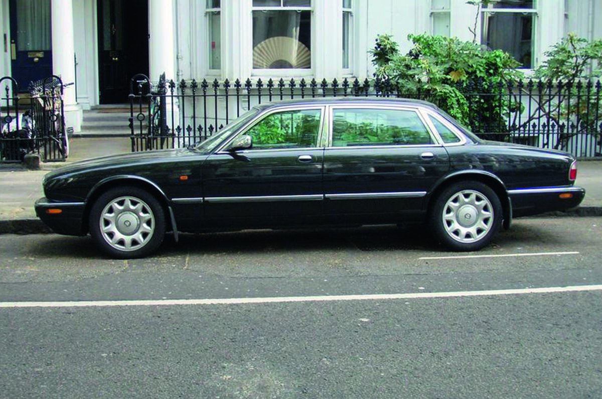 Daimler XJ Super LMB - side Daimler XJ Super LMB - side