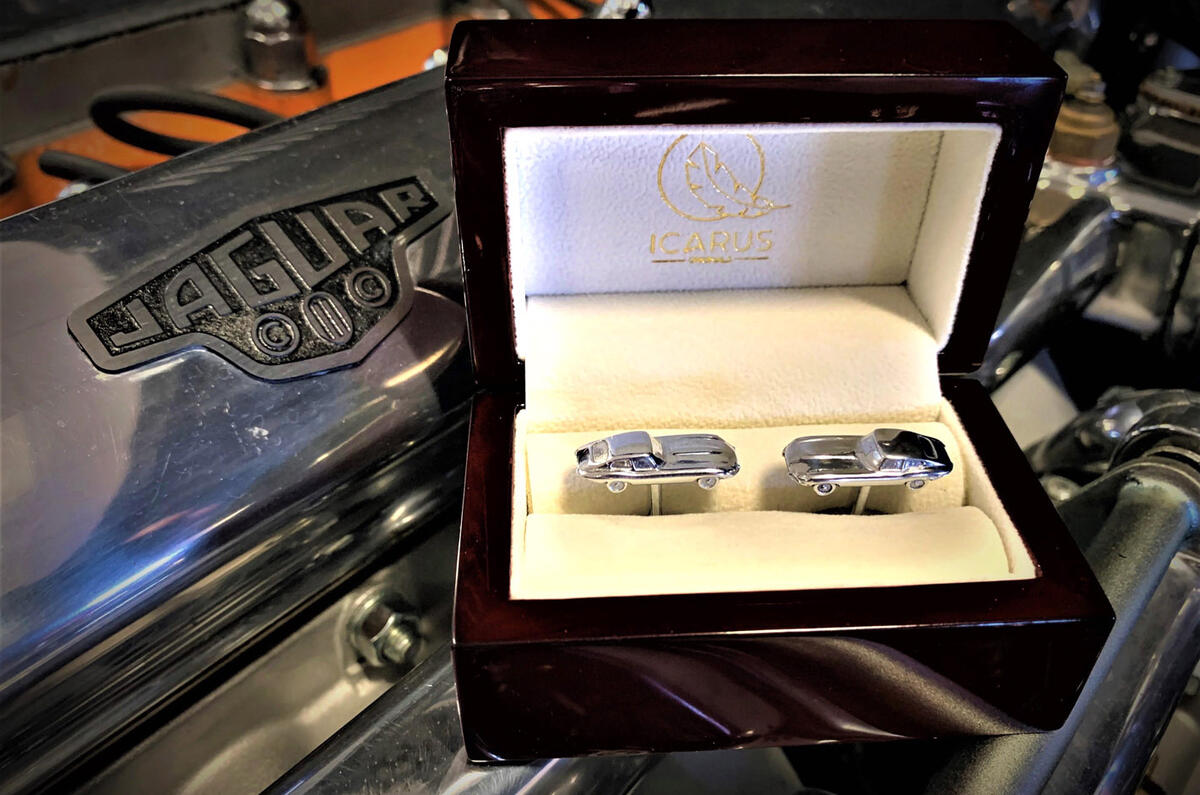 Jaguar E-Type cufflinks Jaguar E-Type cufflinks