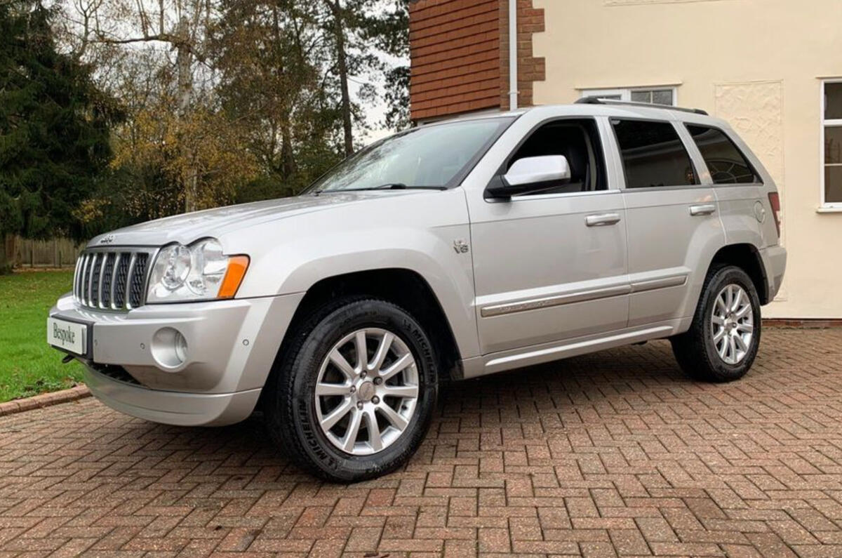 Jeep Grand Cherokee 2006 - static side Jeep Grand Cherokee 2006 - static side