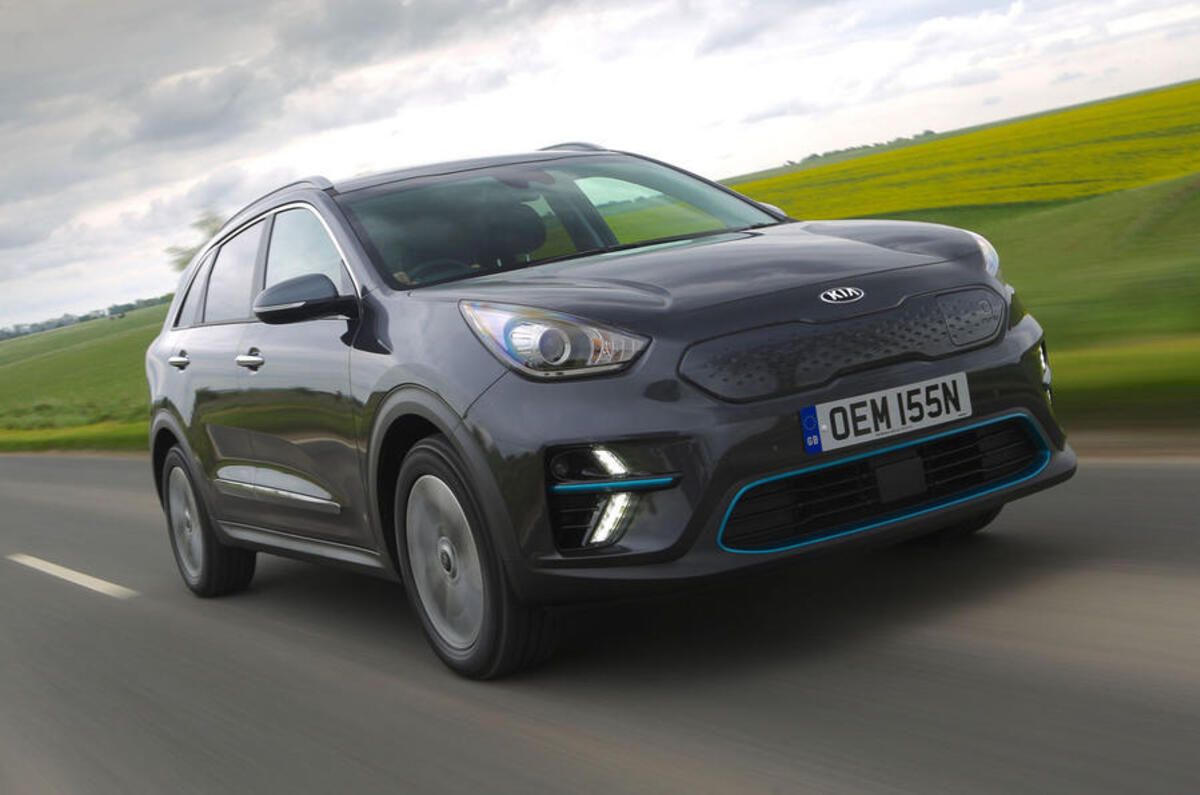 1 kia e niro 2020 uk fd hero front