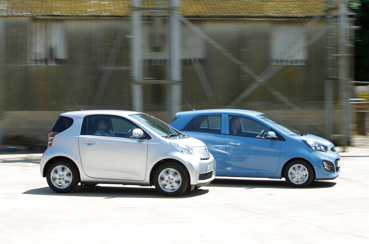 1 kia picanto toyota iq 2010 side