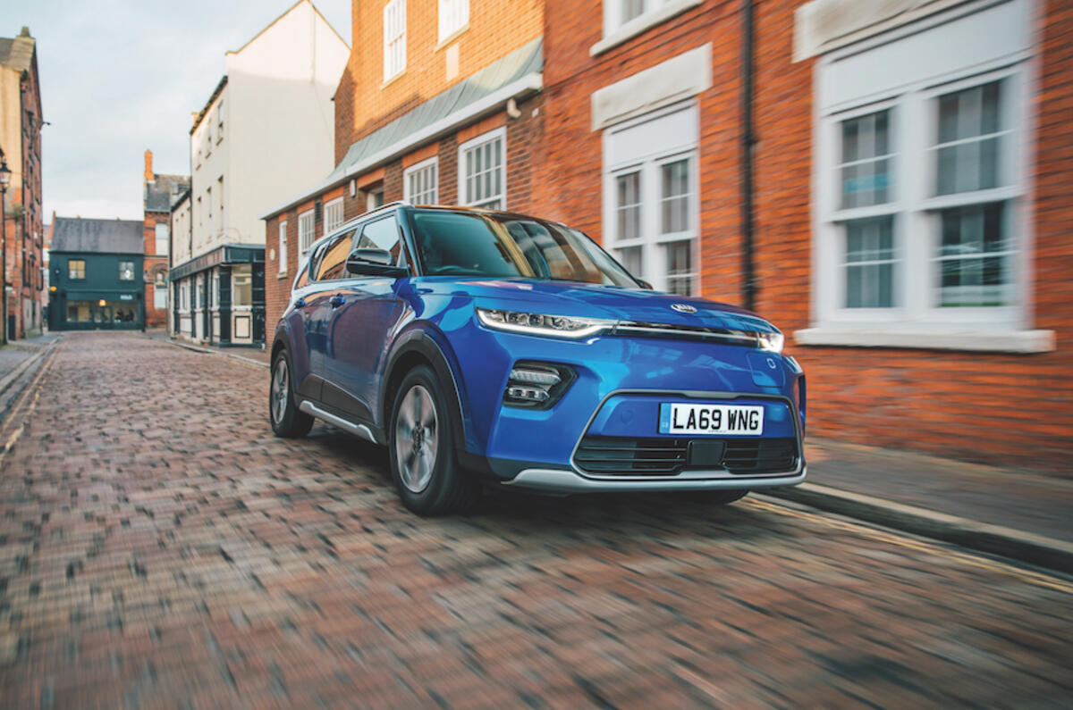 2020 Kia Soul front three quarters