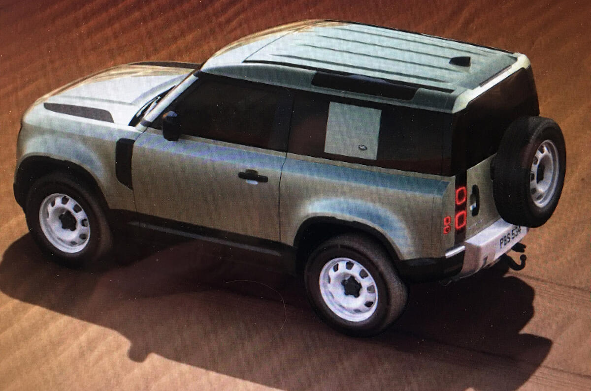 Land Rover Defender - hero side