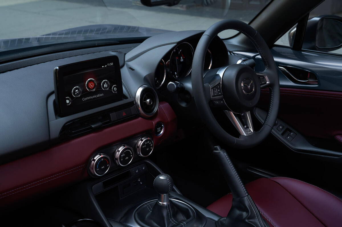 Mazda MX-5 R-Sport 2020 - interior Mazda MX-5 R-Sport 2020 - interior