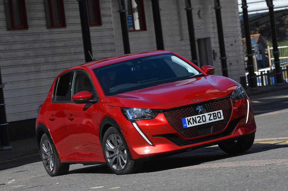 Peugeot e-208