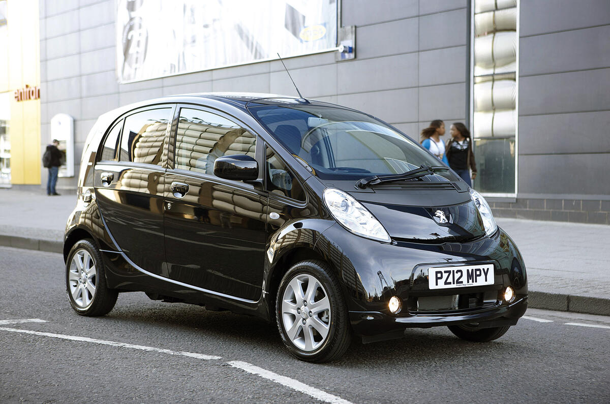 Peugeot iOn - stationary side Peugeot iOn - stationary side