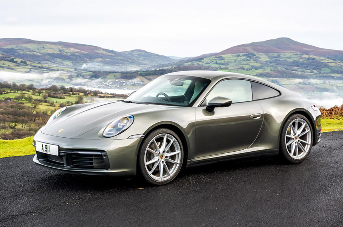 Porsche 911 Carrera - static front