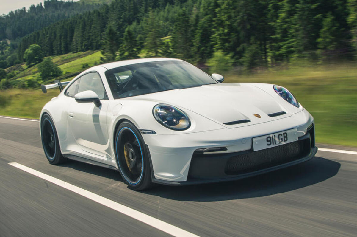 1 porsche 911 gt3 2021 rt hero front