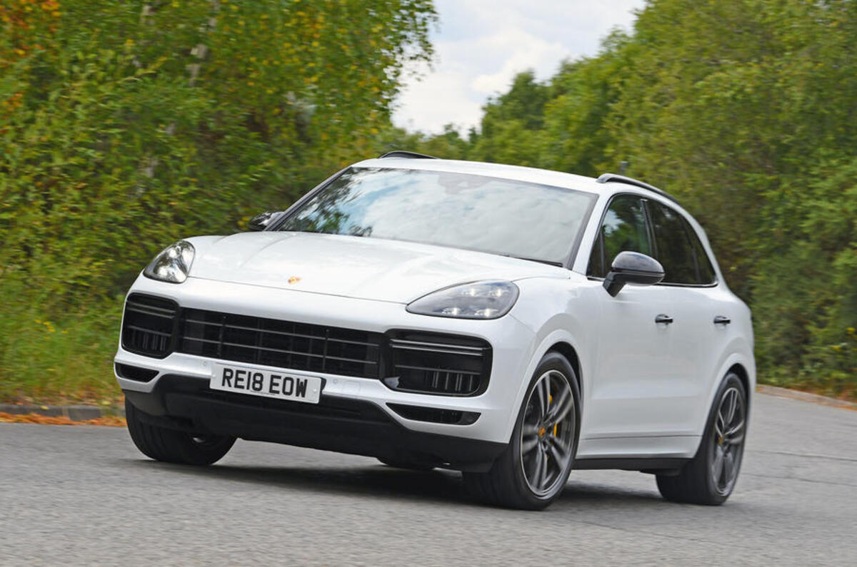 Porsche Cayenne Turbo 2018 - hero front