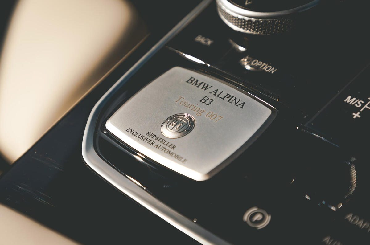 Alpina B3 Touring - interior