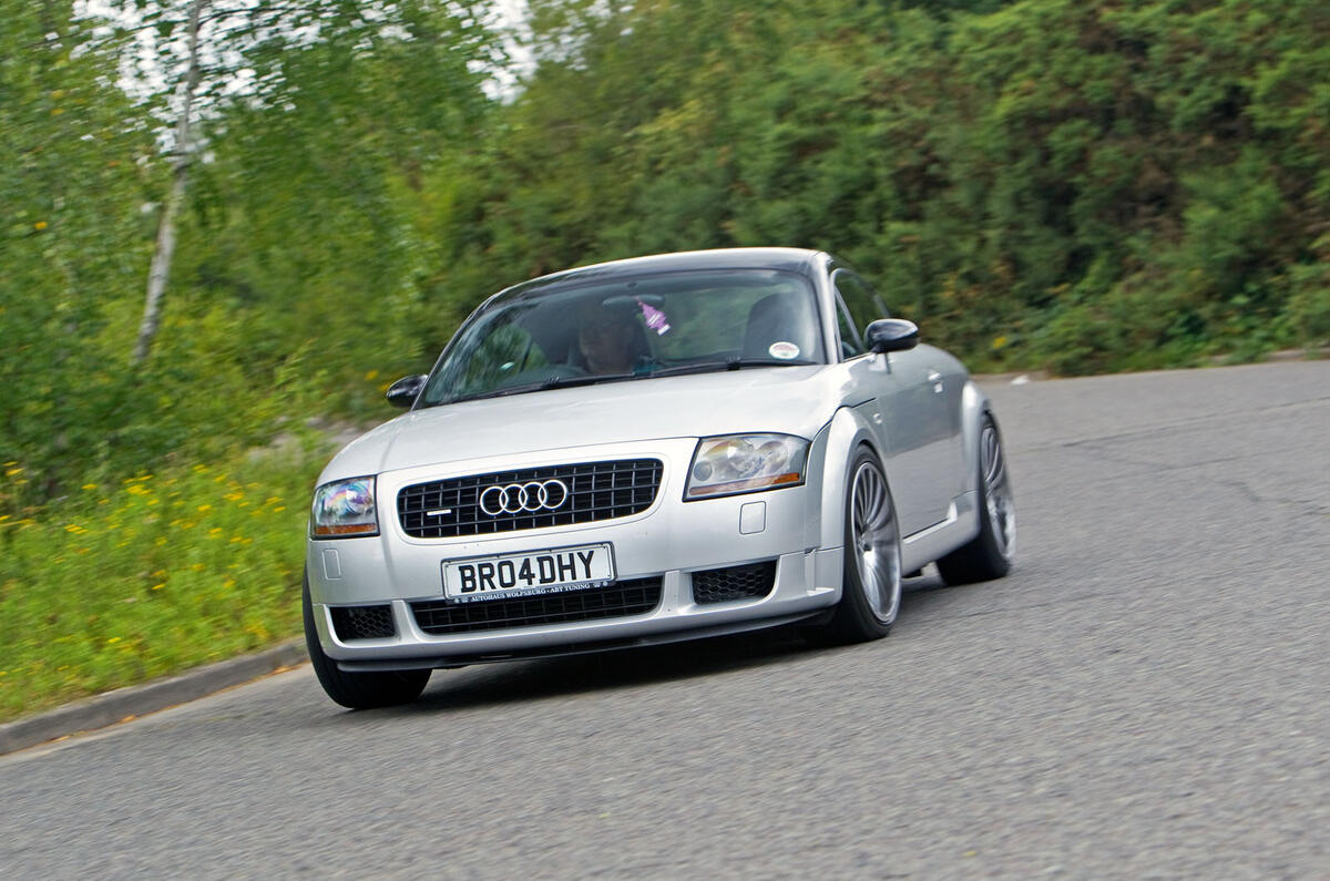Audi TT 1.8 T 240 Sport quattro - tracking front
