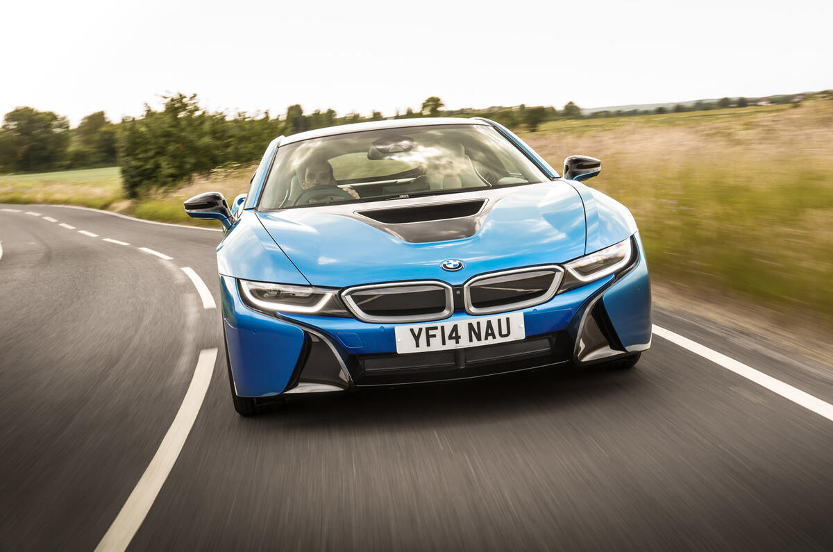 BMW i8 2014 - hero front