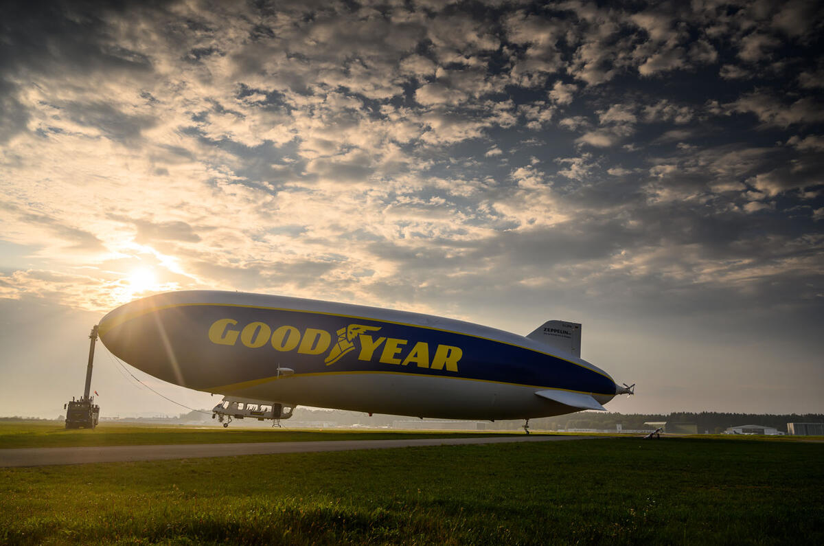 Autocar Christmas Road Test 2020: the Goodyear Blimp - static Autocar Christmas Road Test 2020: the Goodyear Blimp - static