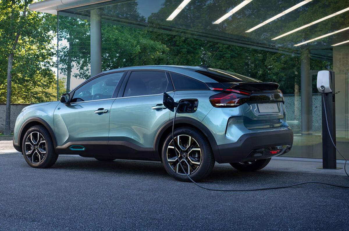 Citroen e-C4 2020 - static rear Citroen e-C4 2020 - static rear