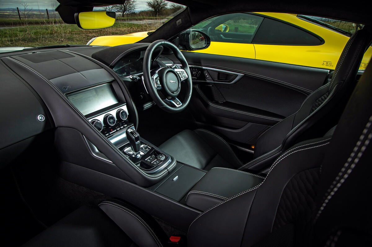 Jaguar F-Type R 2020 - interior Jaguar F-Type R 2020 - interior