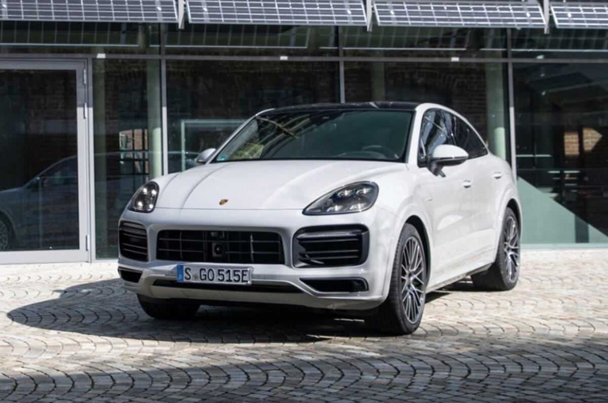 Porsche Cayenne E-Hybrid 2021 - front