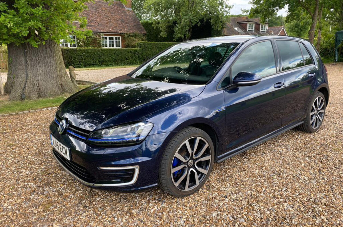 Volkswagen Golf 2015 - static front Volkswagen Golf 2015 - static front