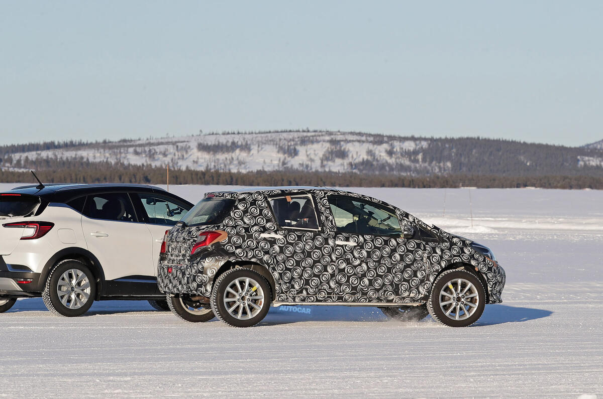 2021 Toyota small SUV prototype - cornering side 2021 Toyota small SUV prototype - cornering side