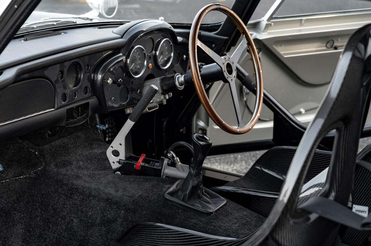 Aston Martin DB5 - interior Aston Martin DB5 - interior