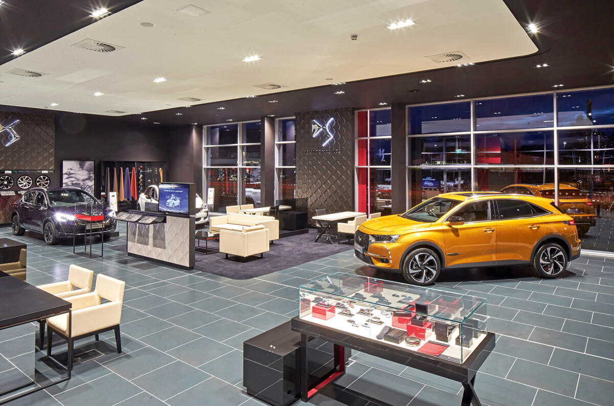 10 DS Store Manchester showroom 025