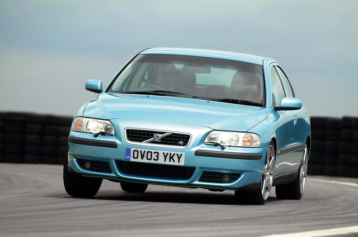Volvo S60 R - hero front
