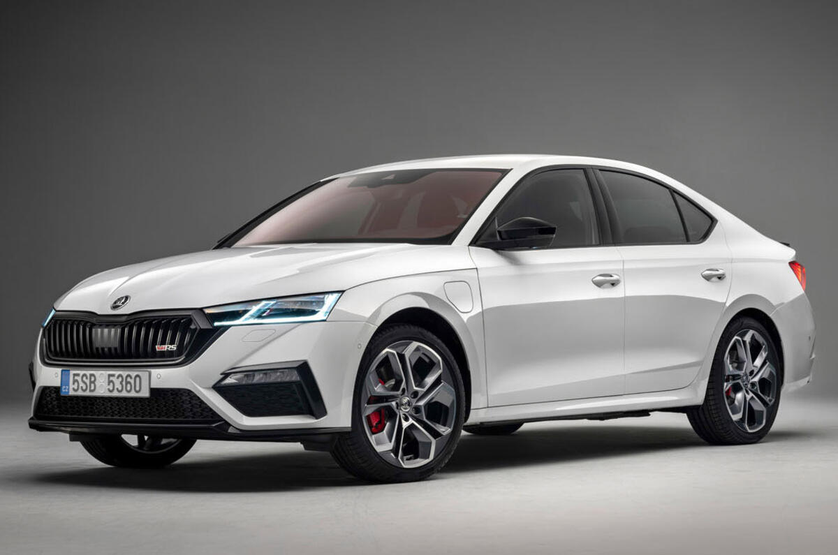 Skoda Octavia vRS 2020 - stationary side Skoda Octavia vRS 2020 - stationary side