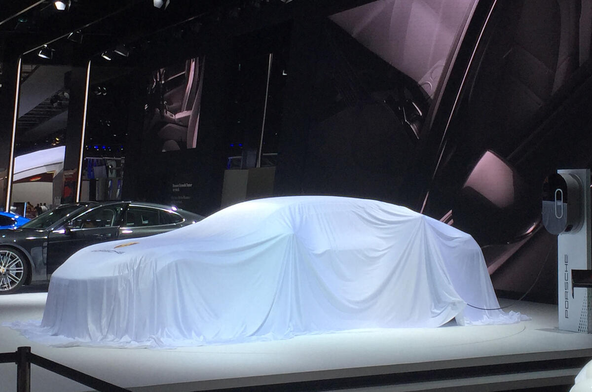 Porsche Panamera 4 E-Hybrid at the Paris motor show 2016 - show report and gallery