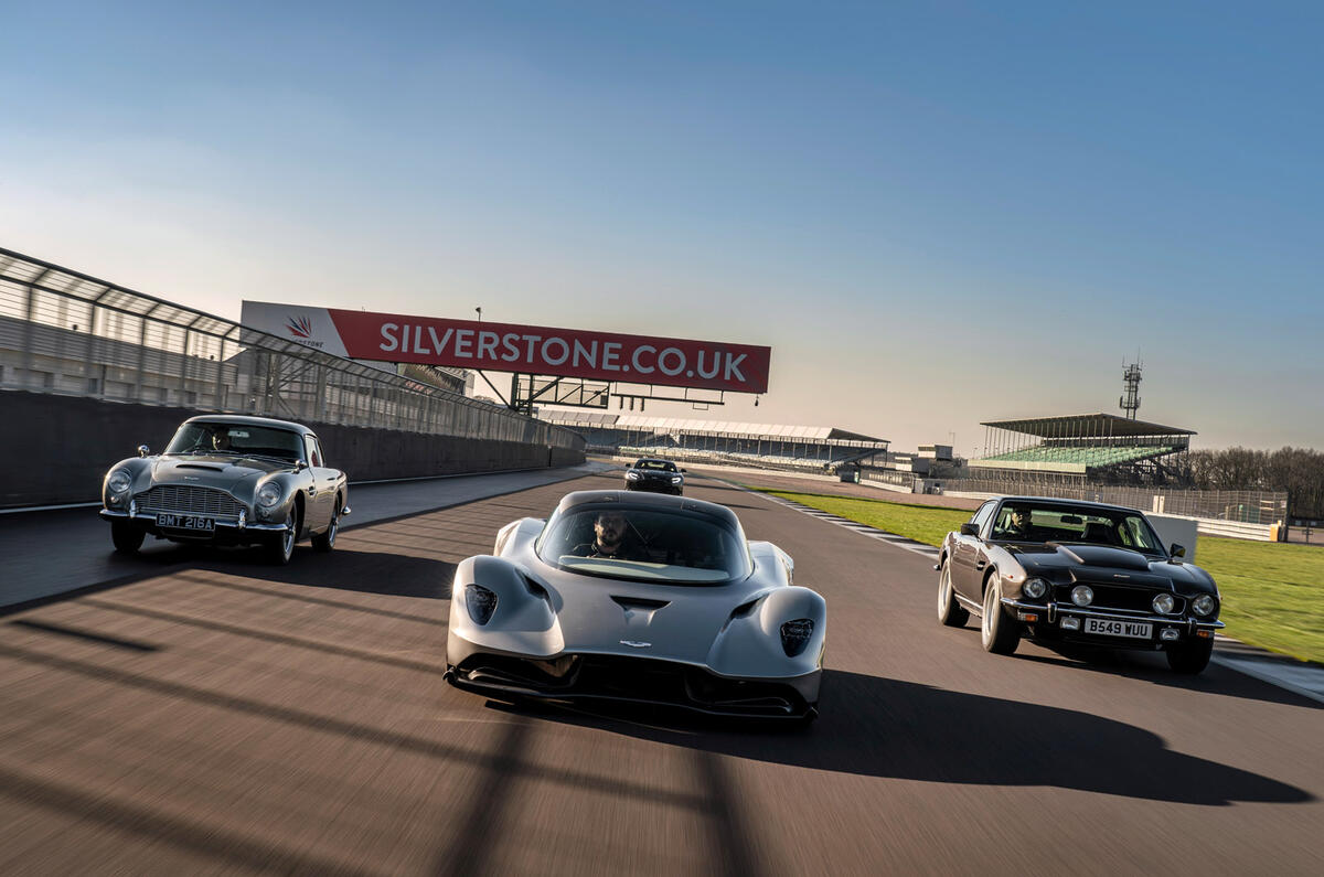 Aston Martin 007 group - tracking front Aston Martin 007 group - tracking front
