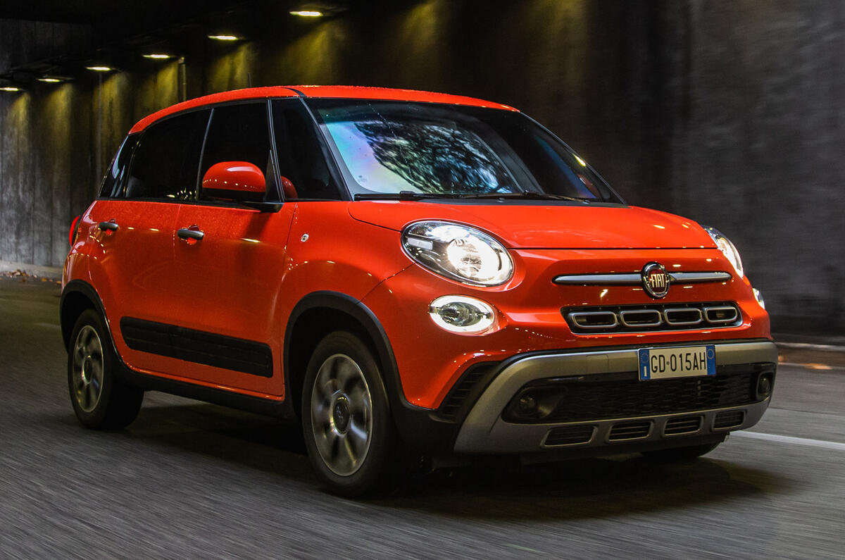 11 Fiat 500 2021L CULT