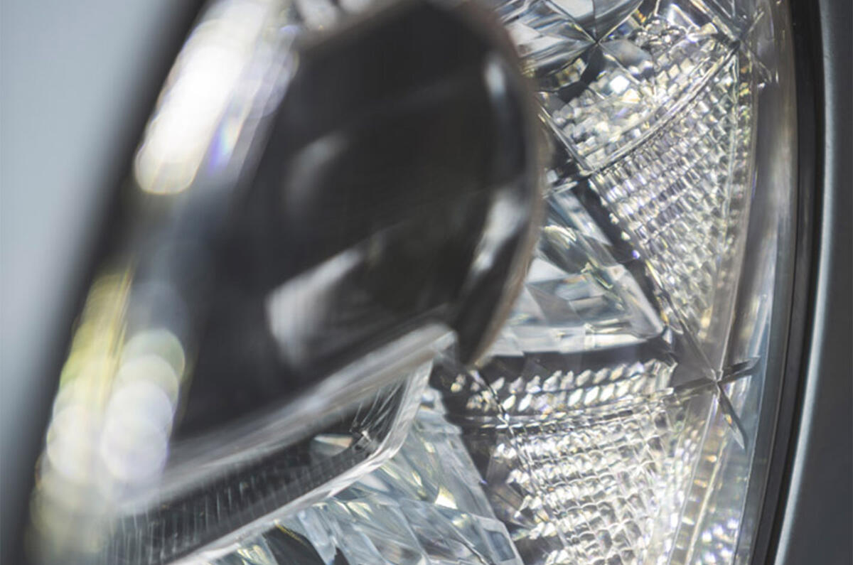 11 LUC Bentley Bentayga Range Rover 2021 0071 11 LUC Bentley Bentayga Range Rover 2021 0071