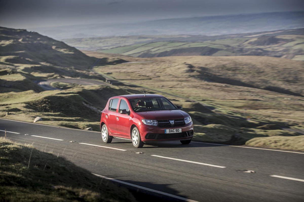 12 dacia sandero 2019 uk fd otr hero 12 dacia sandero 2019 uk fd otr hero