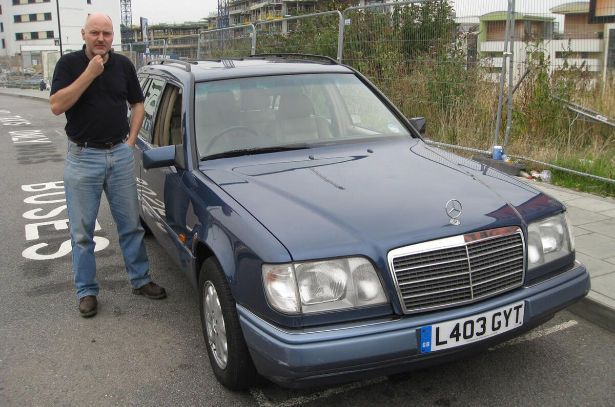 Mercedes-Benz W124 - static front Mercedes-Benz W124 - static front