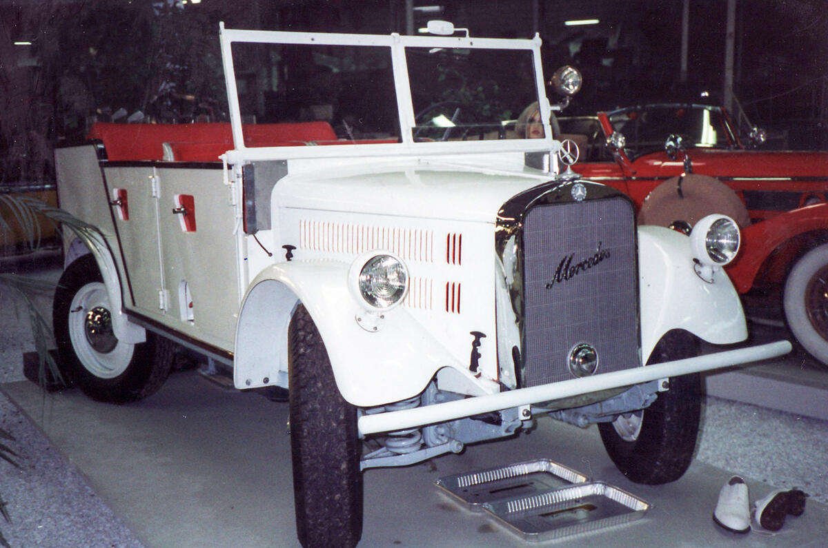 Mercedes Geländewagen - static front