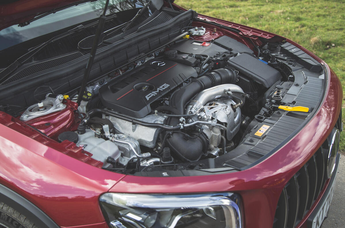 12 LUC VW Tiguan R Mercedes GLB 2021 0150