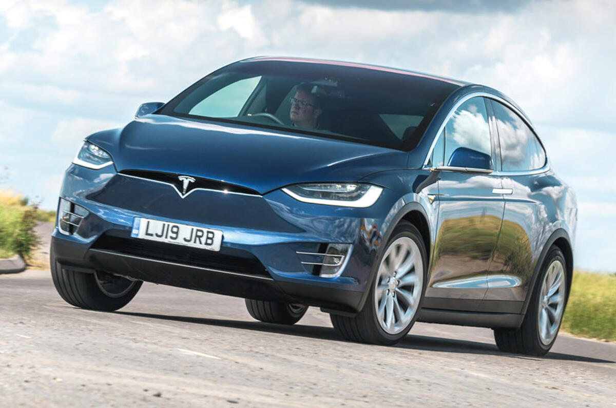 Tesla Model X 2019 - tracking front Tesla Model X 2019 - tracking front