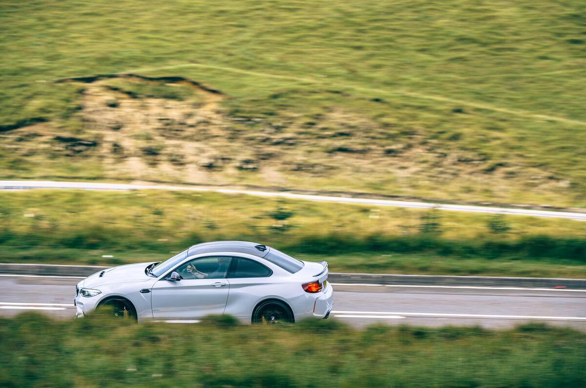 BMW M2 CS - hero side BMW M2 CS - hero side