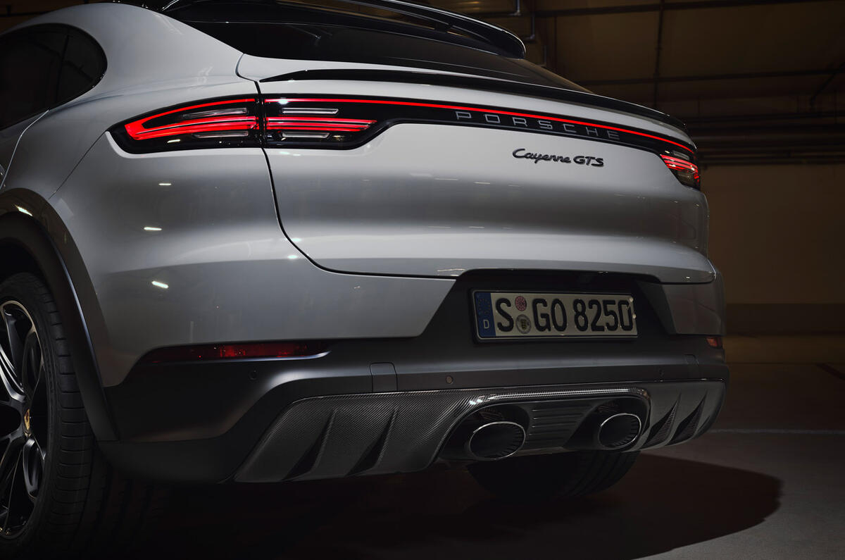 Porsche Cayenne GTS 2020 - static rear