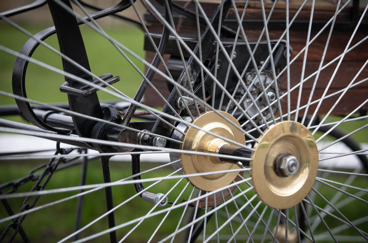 13 210401 MBW Trouve 6821