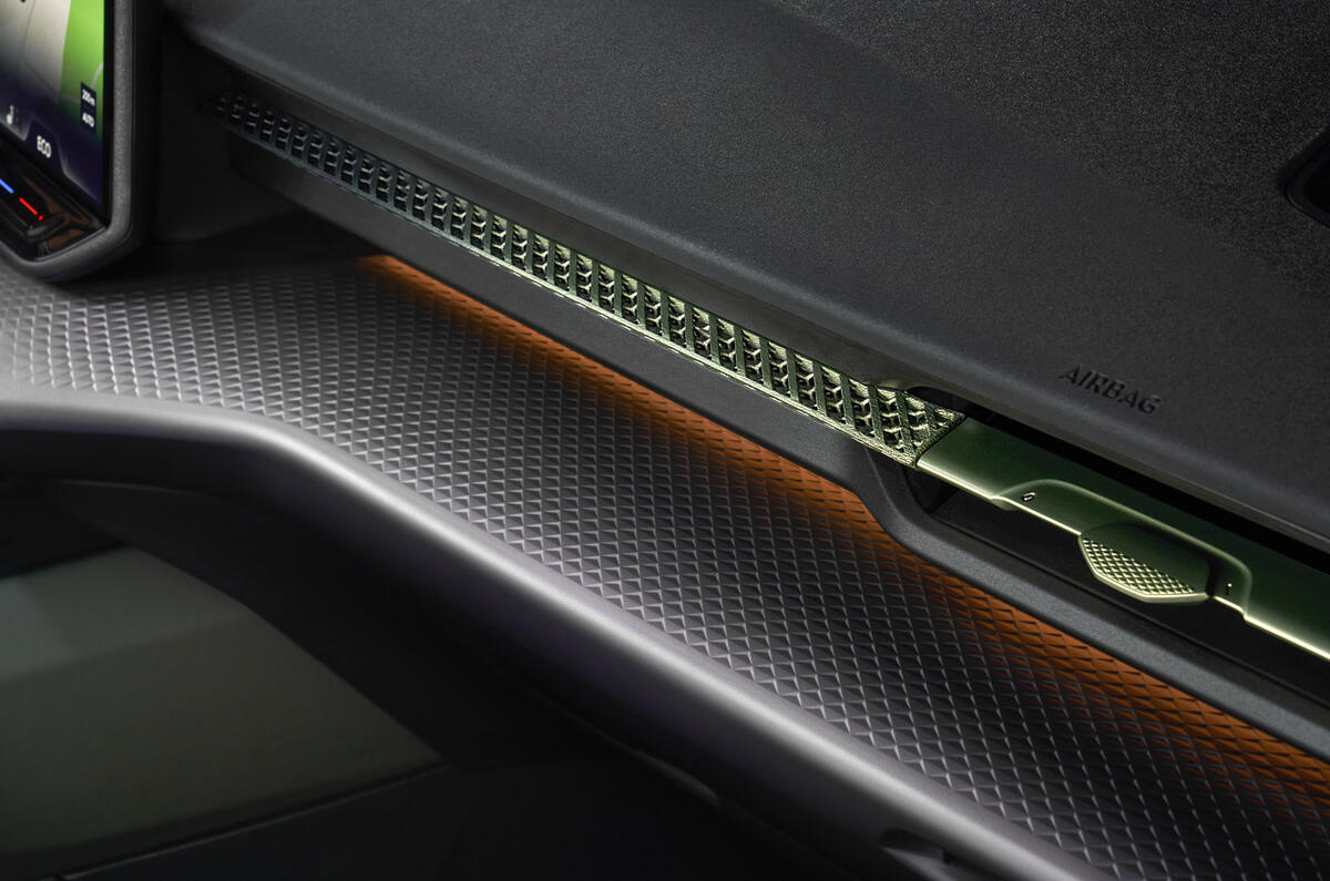 13 CUPRA Raval Manganese Matt