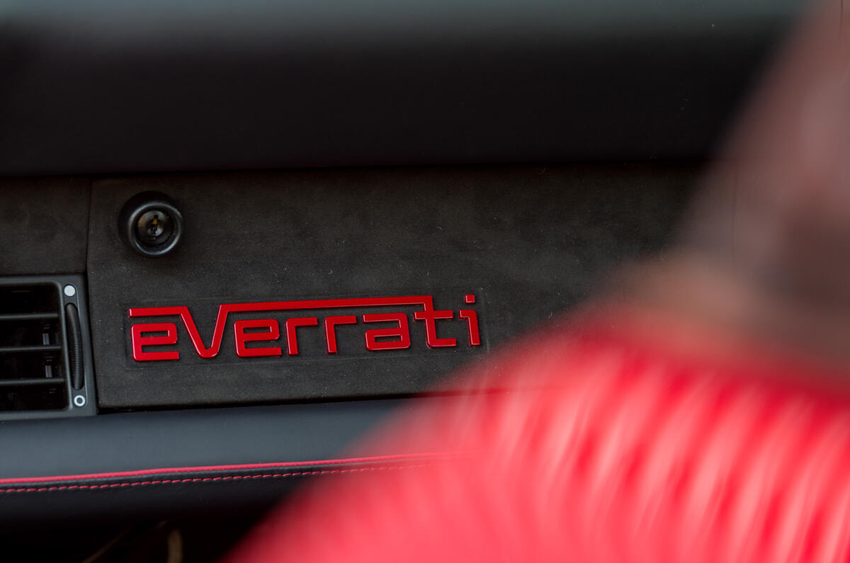 13 Everrati interior 