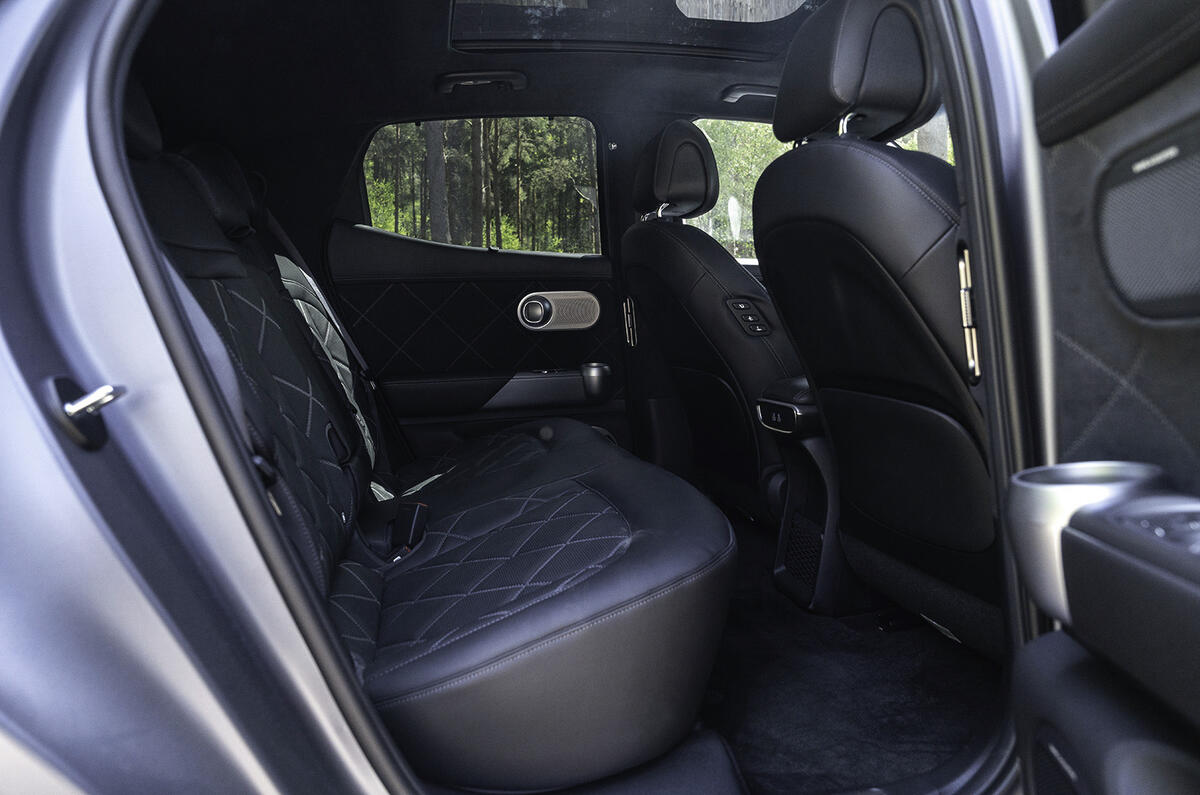 Genesis GV60