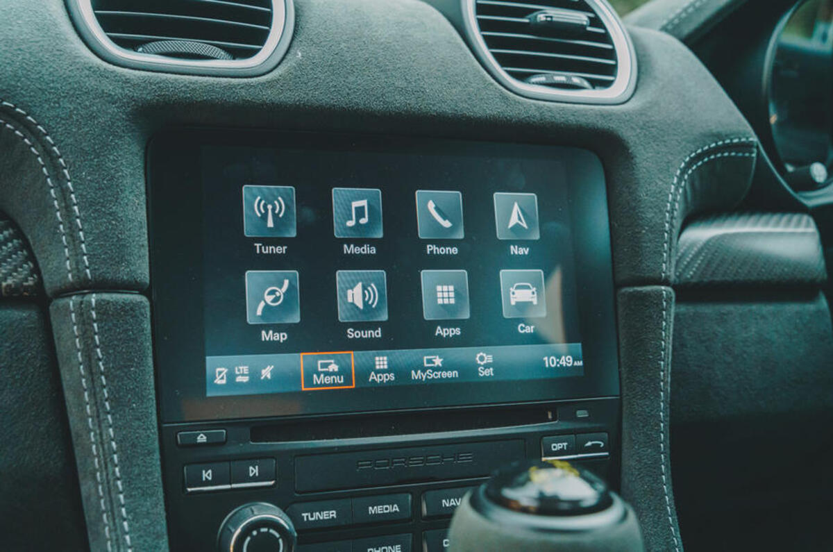 14 porsche cayman gt4 rs rt 2022 infotainment 1