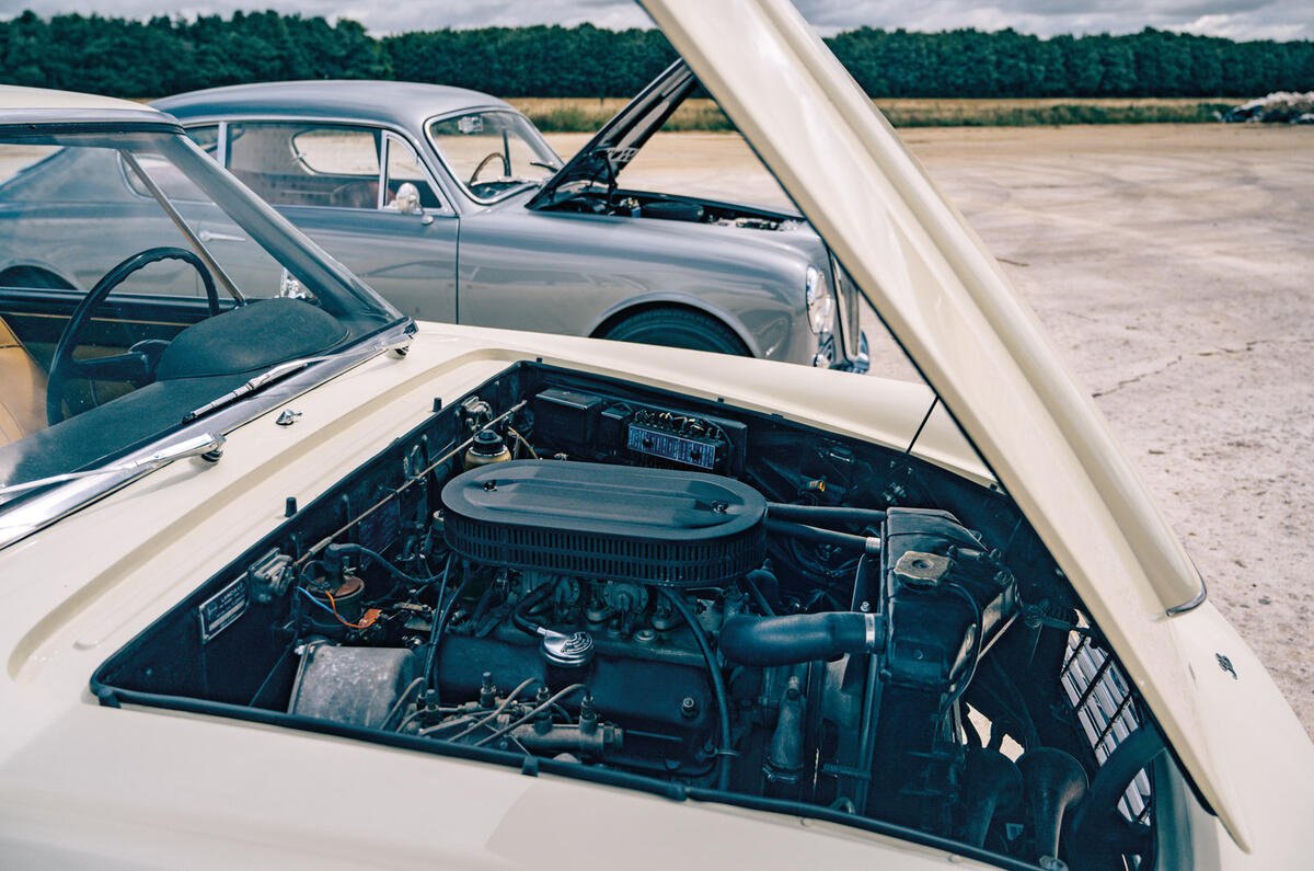 V6 engine V6 engine