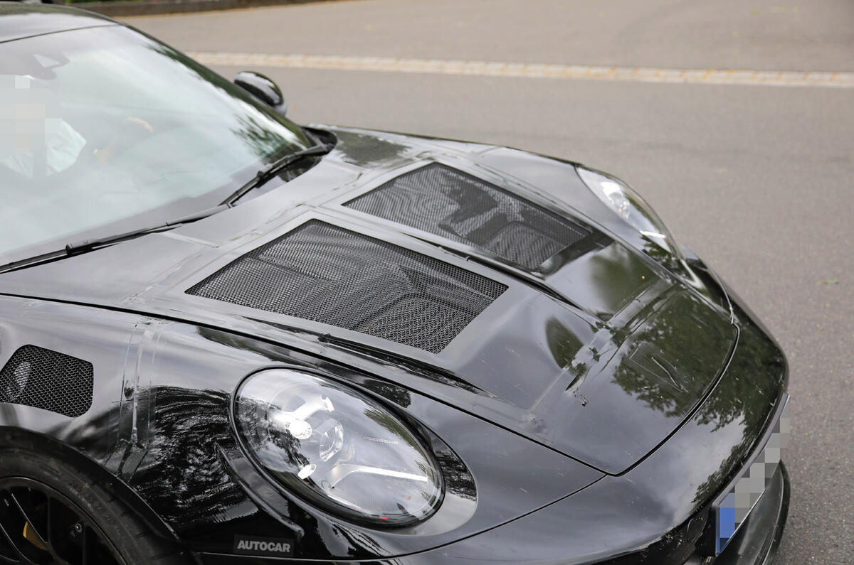 Porsche 911 GT3 RS - spy shots