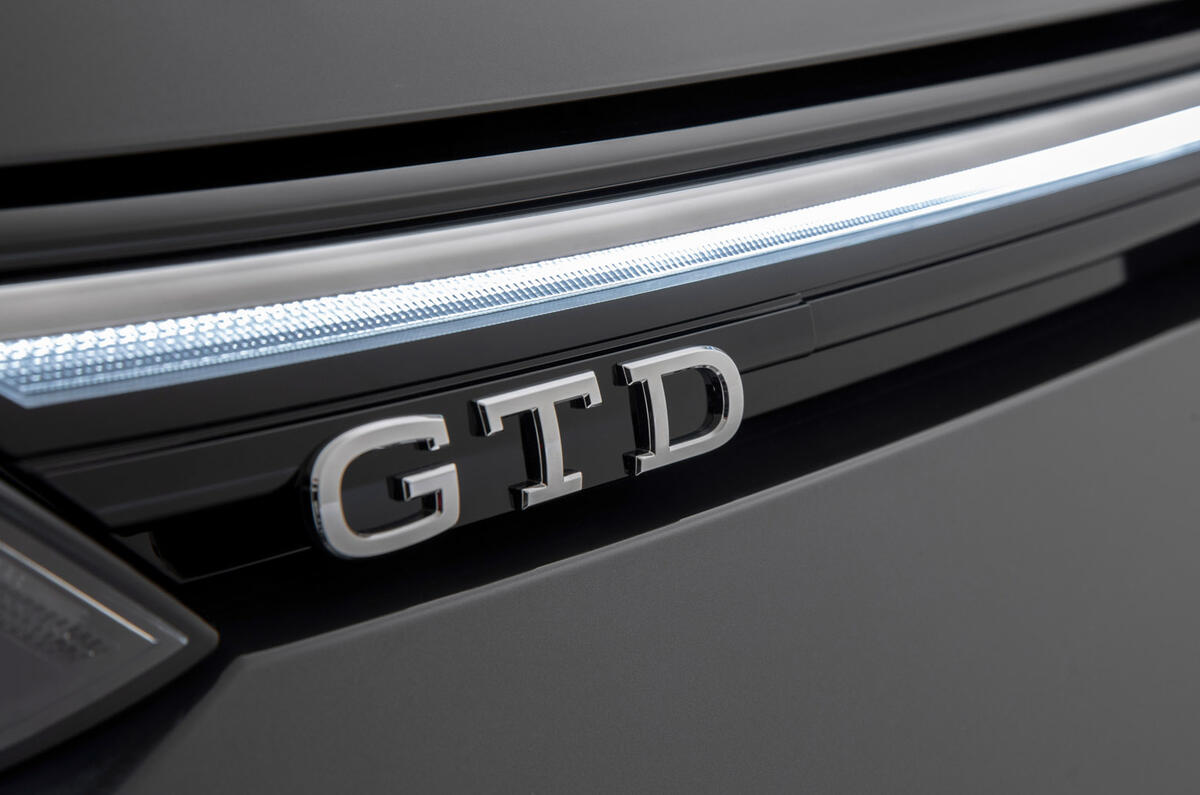 Volkswagen Golf GTI 2020 - rear badge