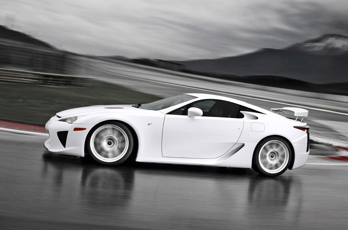 Lexus LFA - tracking side Lexus LFA - tracking side