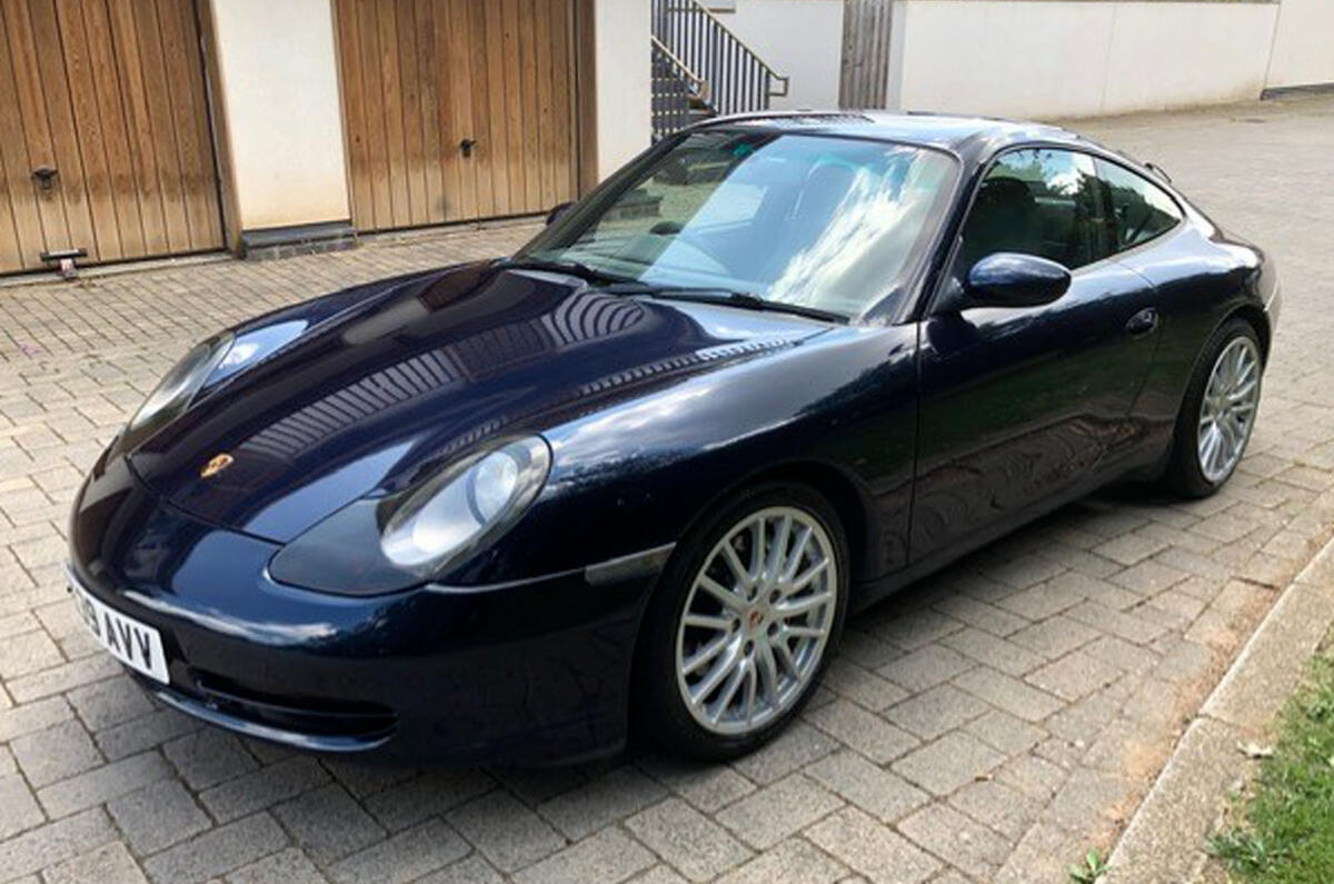 Porsche 911 Carrera 4 Porsche 911 Carrera 4