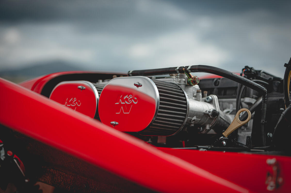 Caterham Super Seven - engine Caterham Super Seven - engine