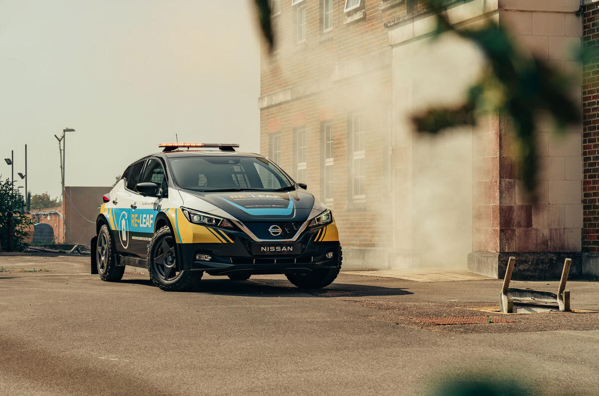 15 NissanRE LEAF(10) 15 NissanRE LEAF(10)