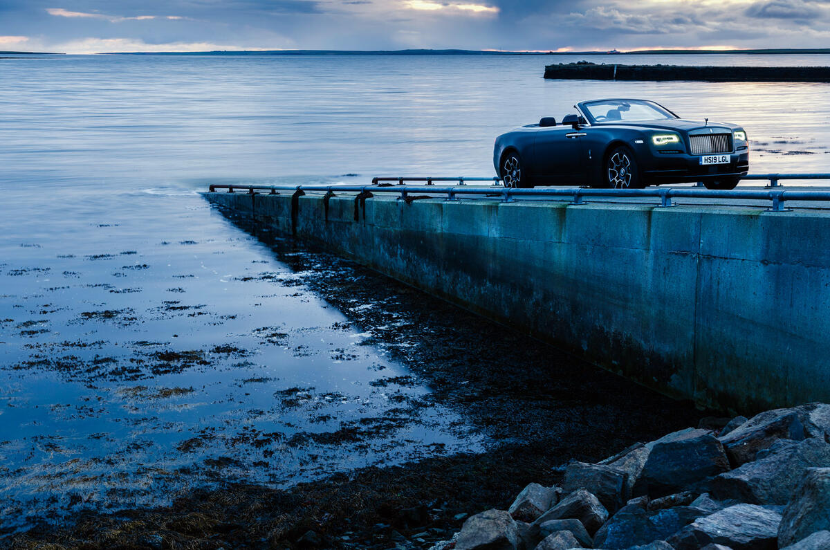Rolls-Royce Dawn 2016 - stationary side by sea Rolls-Royce Dawn 2016 - stationary side by sea
